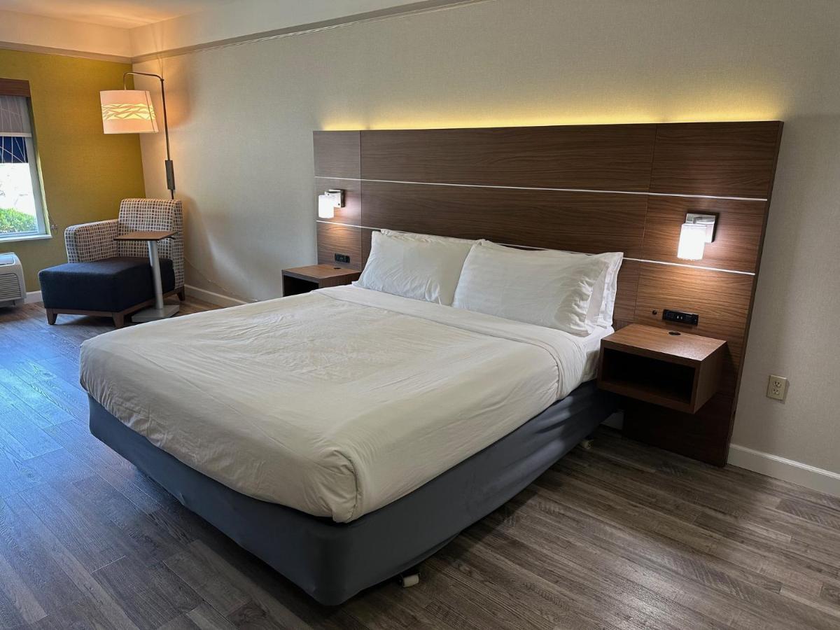 Holiday Inn Express Hotel & Suites San Dimas By Ihg Экстерьер фото